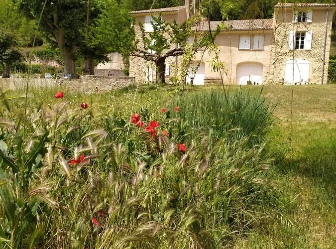 Domaine Saint Bonnet דירה